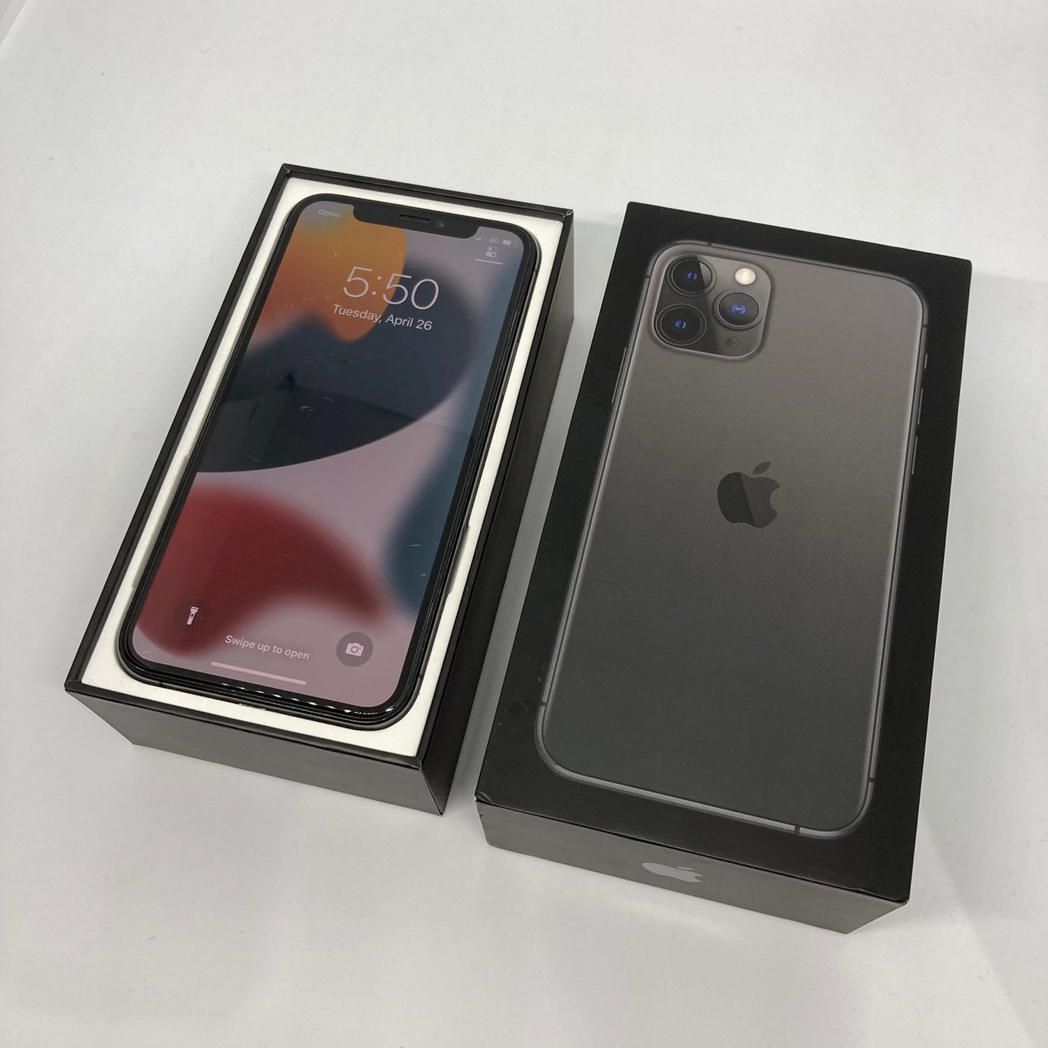 [refurbished] Apple iPhone 11 Pro 64GB - Black