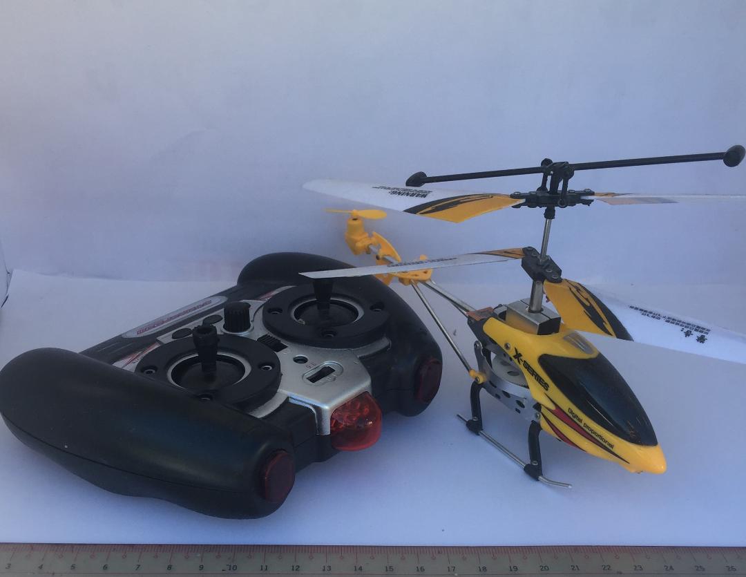 FlyingHigh 2 Channel RC Helicopter Drone with Gyro - Yellow