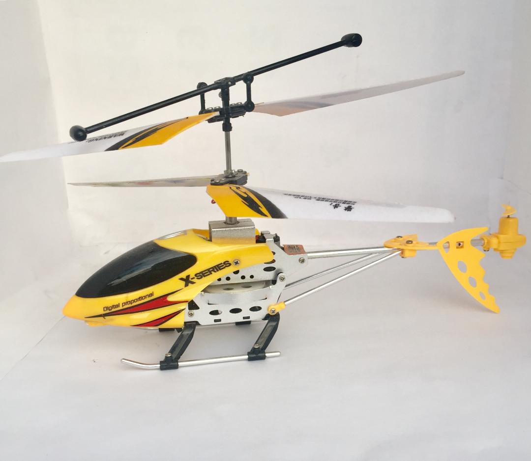 FlyingHigh 2 Channel RC Helicopter Drone with Gyro - Yellow